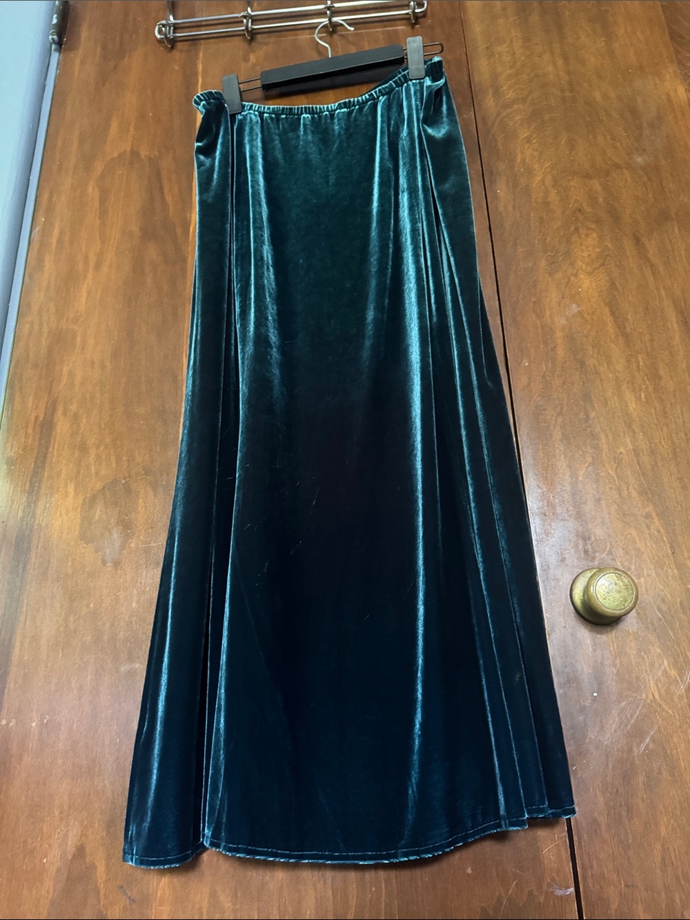 Eileen Fisher Skirt Deep Emerald Green Silk Rayon L Velvet Fits Large Witchy - Picture 1 of 5